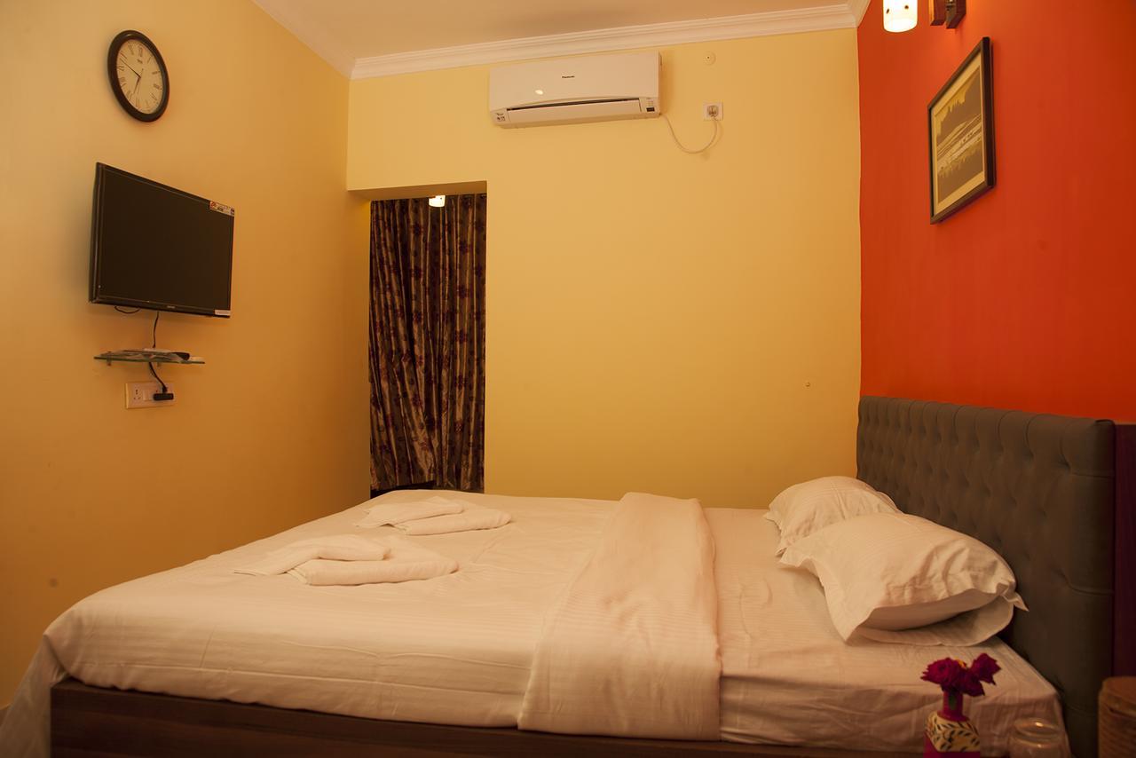 Om Sai Villa Guesthouse Колката Екстер'єр фото