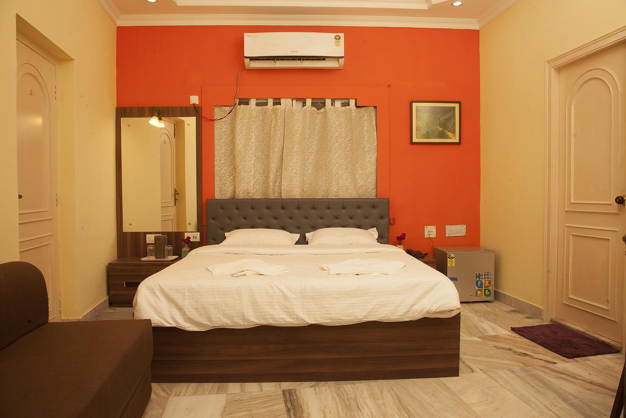 Om Sai Villa Guesthouse Колката Екстер'єр фото